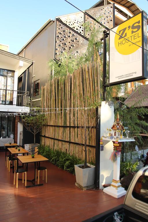 Z'S Hostel At Tha Phae Gate Чиангмай Екстериор снимка