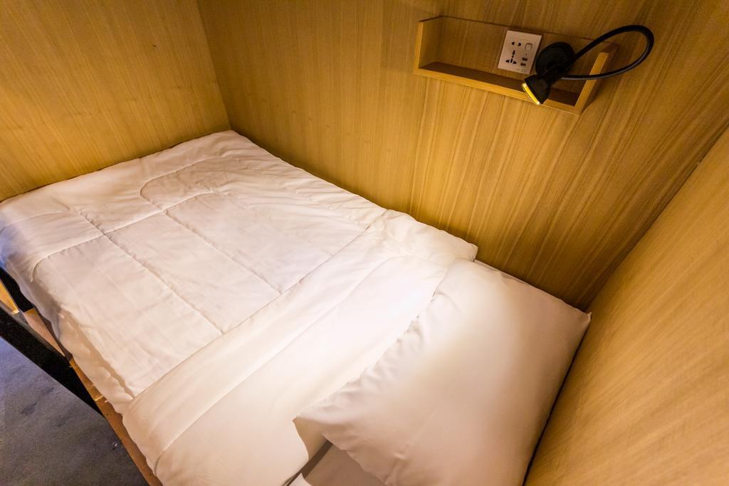 Z'S Hostel At Tha Phae Gate Чиангмай Екстериор снимка