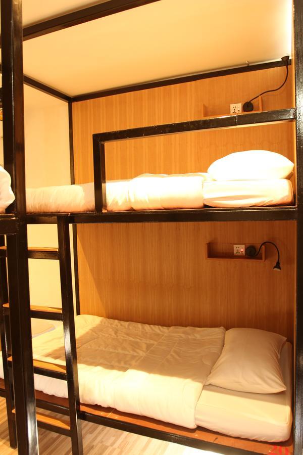 Z'S Hostel At Tha Phae Gate Чиангмай Стая снимка